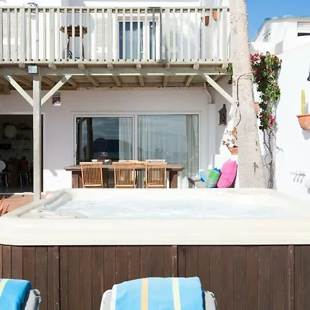Azzurro Beach Uno * קורלחו